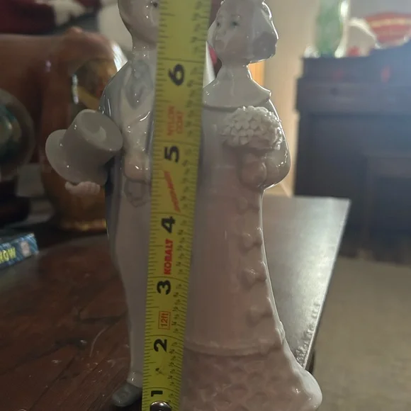 Lladro Wedding Couple Figurine in Gray and White